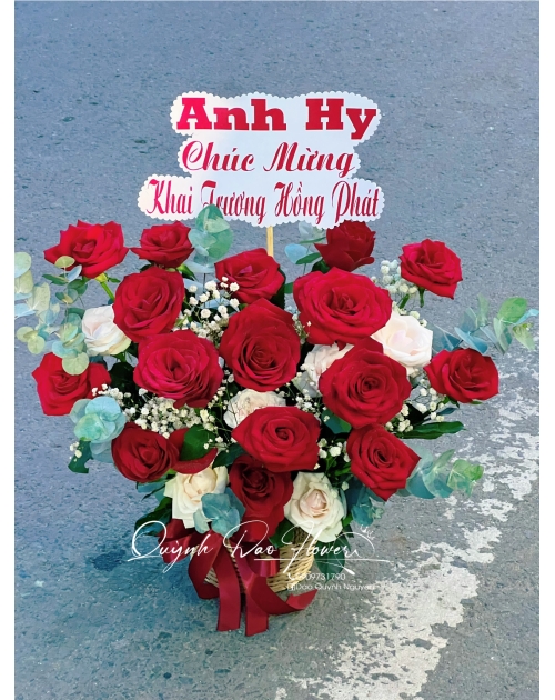 Giỏ hoa hồng đỏ nhỏ thủ đức 