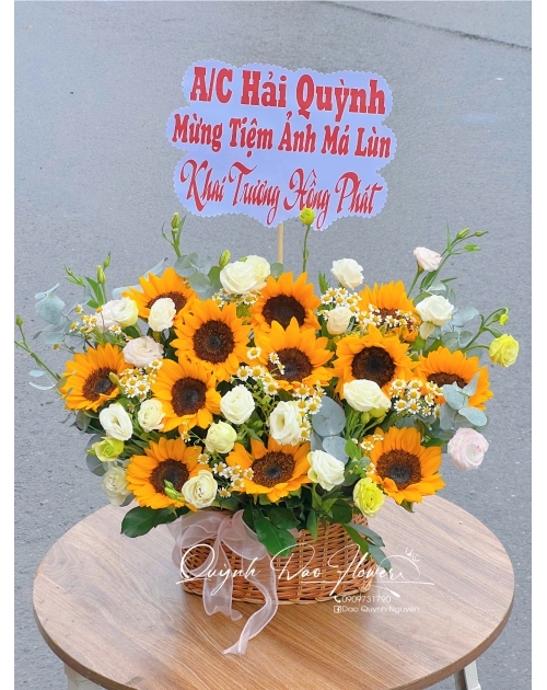 Giỏ hoa hướng dương chúc mừng 