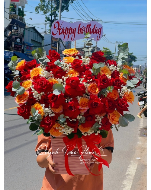 Giỏ hoa khổng lồ thủ Đức 