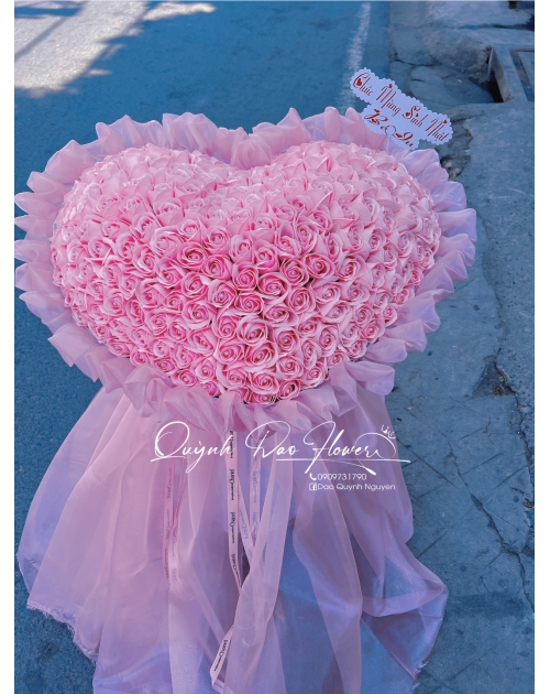 Bó hoa sáp to khổng lồ màu hồng 