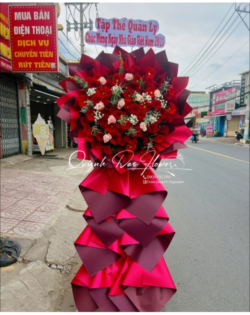 Kệ hoa khai trương 1 tầng màu đỏ