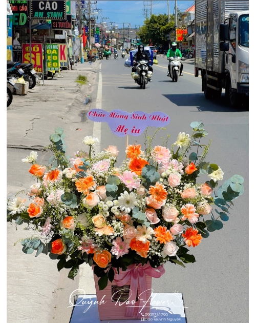 Giỏ hoa tặng khai trương cho người tuổi dần 