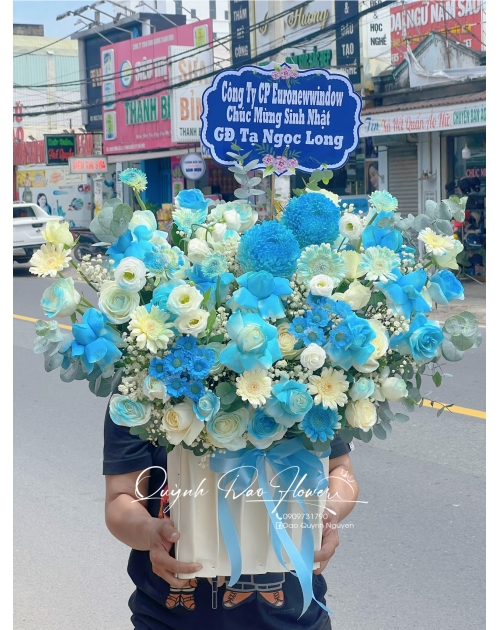 Giỏ hoa xanh dương to đẹp 