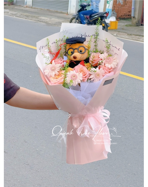 Hoa tốt nghiệp bình chiểu