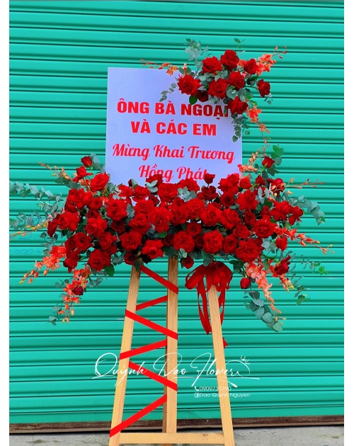 Kệ khai trương hiện đại bảng fomex