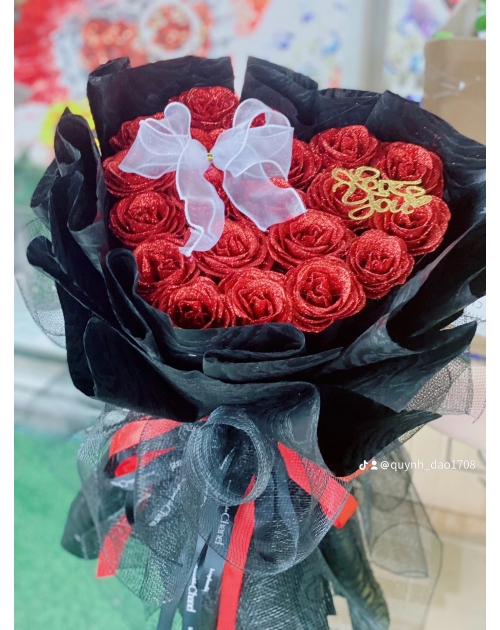 Bó hoa trái tim đỏ sang trọng 