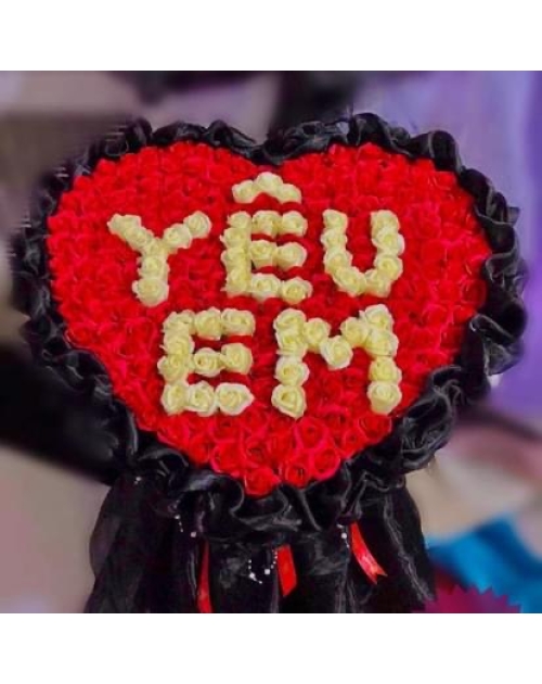 Bó hoa trái tim chữ yêu em đẹp 