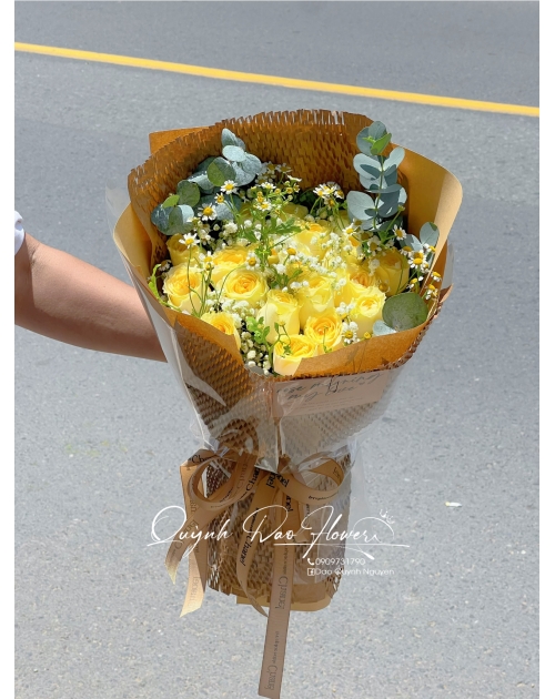 Bó hoa màu vàng Bình Tân