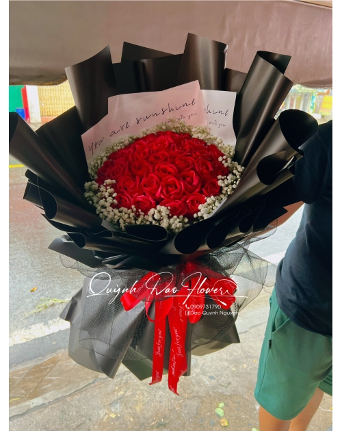 Bó hoa sáp đỏ 36 bông