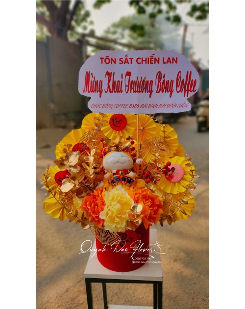 Mèo thần tài khai trương mệnh thổ