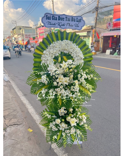 Kệ viếng bình hoà thuận an