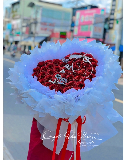 Bó hoa công chúa trái tim đỏ