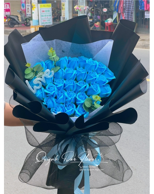 Bó hoa sáp tone xanh dương tặng bạn trai