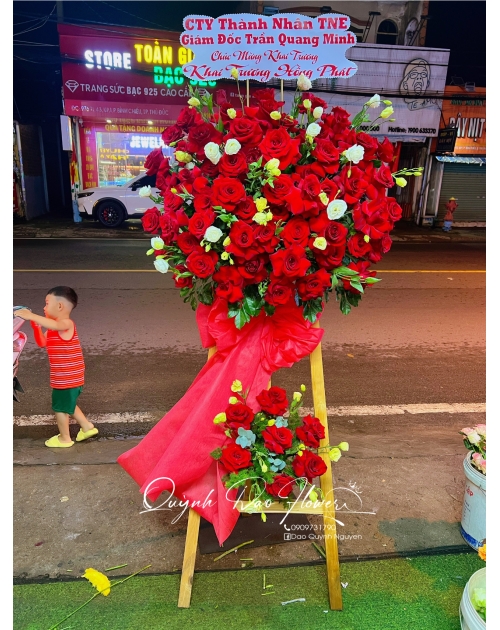 Kệ khai trương hiện đại màu đỏ