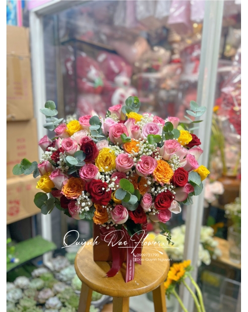 Giỏ hoa hồng mix đủ màu 