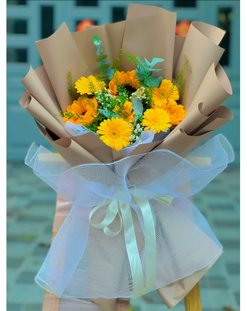 Bó hoa hướng dương mix đồng tiền tặng tốt nghiệp 