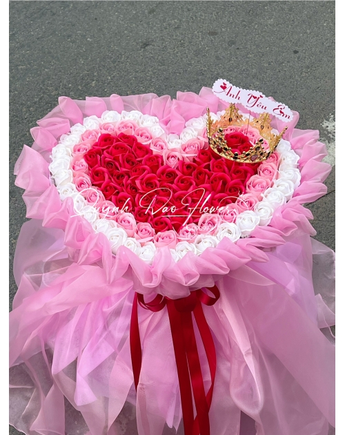 Hoa sáp trái tim voan