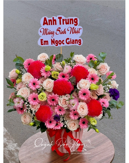 Giỏ hoa hồng mix cúc mẫu đơn