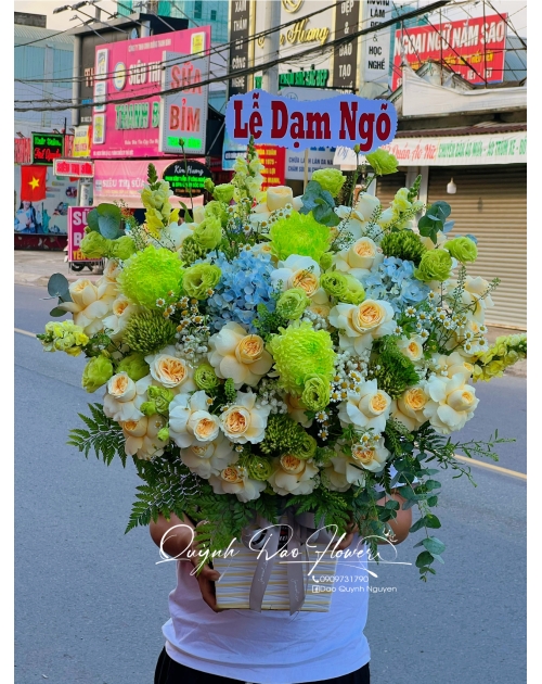 Giỏ hoa tone vàng xanh tại Bình Dương, Bình Thạnh