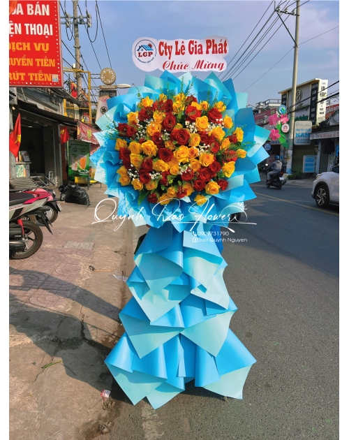 Kệ chúc mừng vàng đỏ