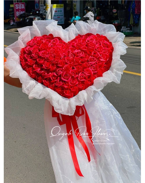 Bó hoa sáp đỏ 99 bông