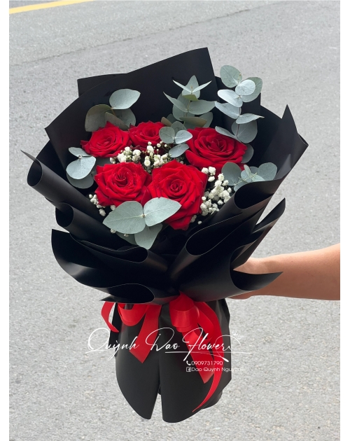 Bó hoa hồng ecudor 5 bông