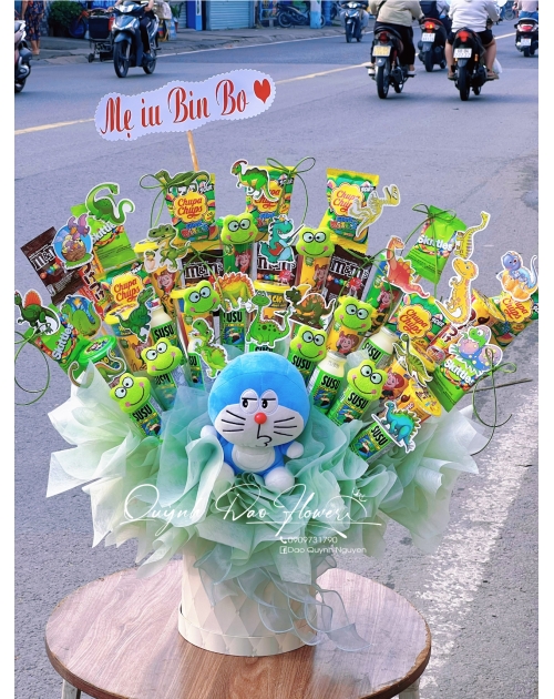 Hộp hoa bánh kẹo xanh lá HCM