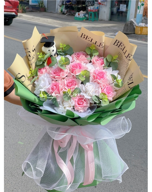 Hoa tốt nghiệp đại học quốc gia 