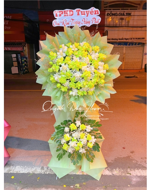Kệ khai Trương xanh lá Thủ Đức 