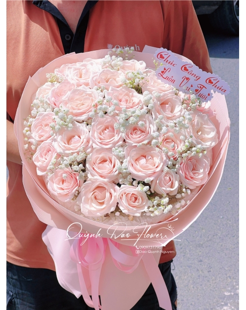 Bó hoa hồng kem quận 12