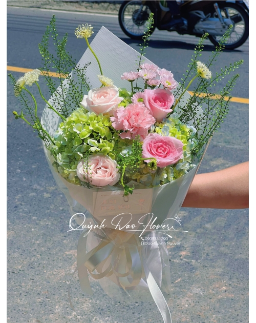 Bó hoa Cẩm Tú cầu mix hoa hồng 
