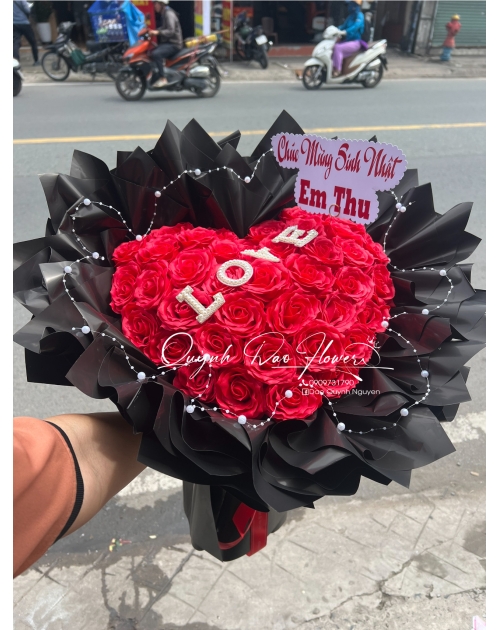 Bó hoa sáp trái tim đỏ thủ Đức 