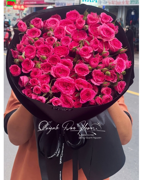 Bó hoa hồng Sophia giấy đen 