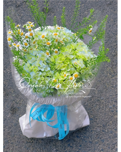 Bó hoa tú cầu nhỏ thủ Đức 