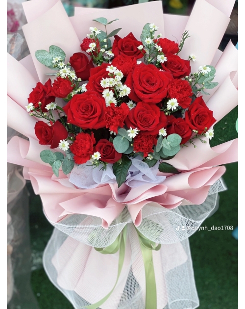 Bó hoa Hồng đỏ tặng mẹ