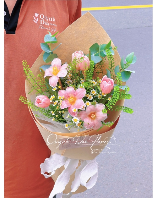 Bó hoa tulip hồng 7 bông