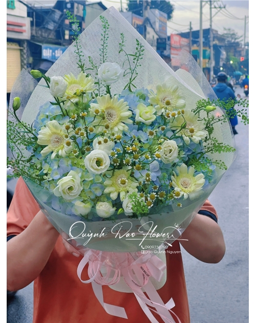 Bó hoa Cẩm Tú cầu mix cát tường 