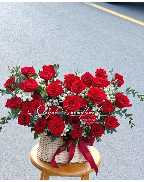 Giỏ hoa khai trương tone đỏ bình chiểu 