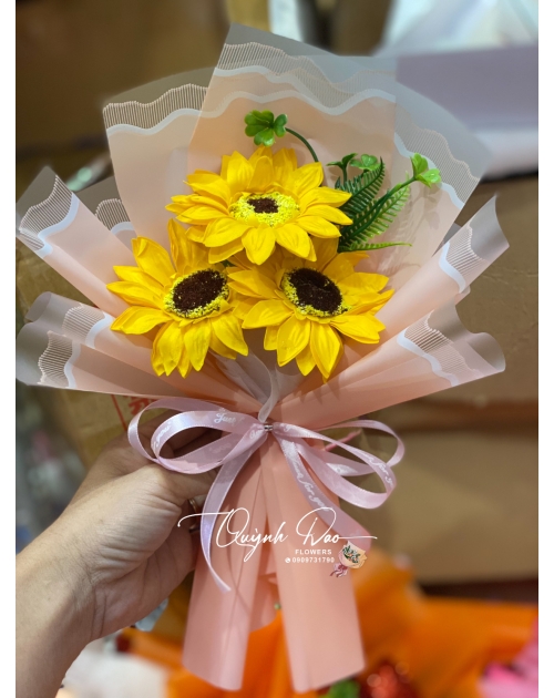 Bó hoa hướng dương sáp 3 bông tặng cô