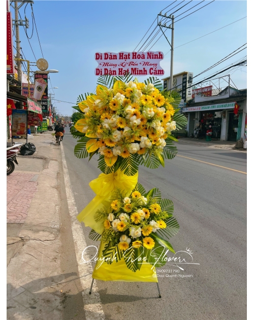 Kệ hoa chúc mừng gần Bình Chiểu , Thủ Đức
