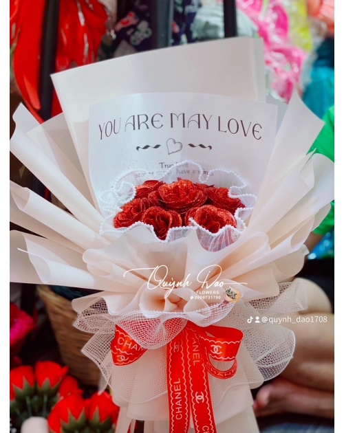 Bó hoa 7 bông màu đỏ 