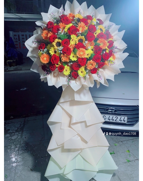 Kệ hoa khai trương giá rẻ tại Thủ Đức
