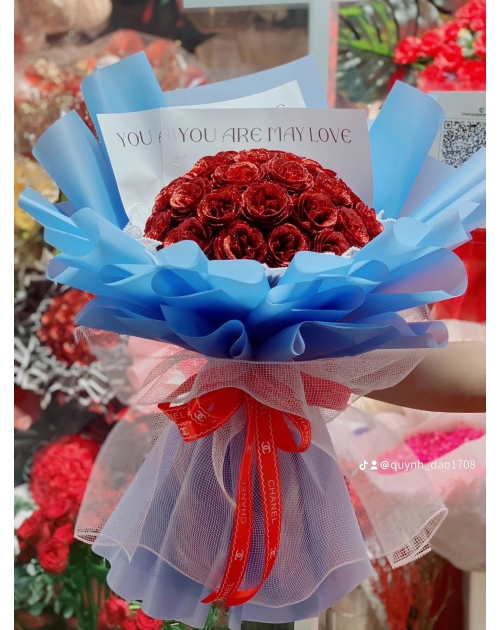 Bó hoa màu đỏ tặng bạn nam