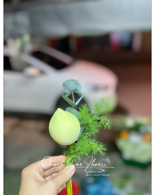 Bó hoa cưới hoa sen 