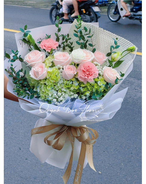 Bó hoa Cẩm Tú cầu thủ Đức 