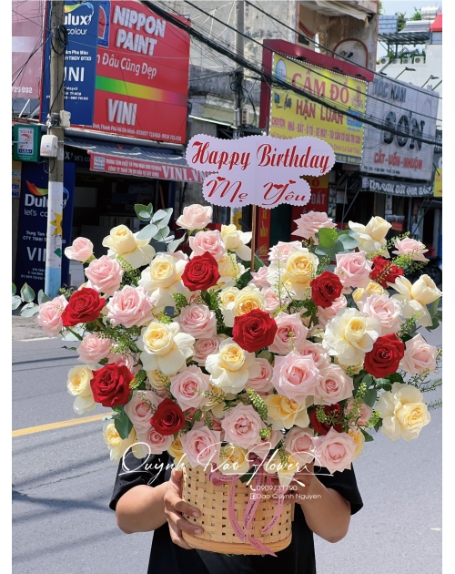 Giỏ hoa sinh nhật chợ đầu mối thủ đức 