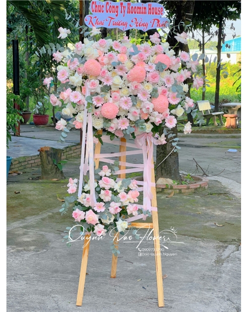 Kệ hoa chúc mừng Tone Hồng hiện đại 