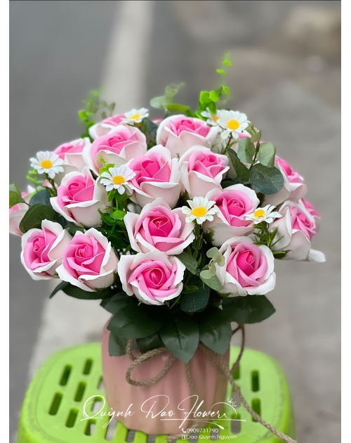 Giỏ hoa sáp Hồng để bàn làm việc 