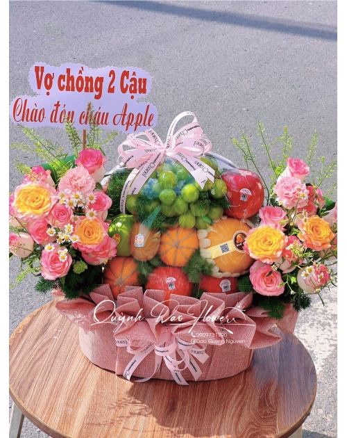 Giỏ trái cây thăm sinh nở