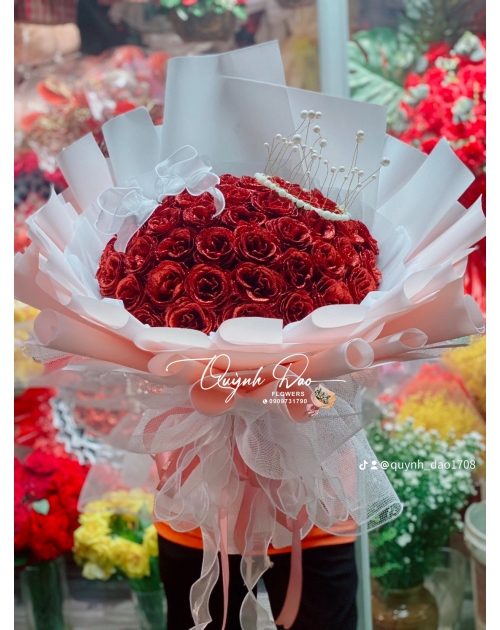 Bó hoa màu đỏ khổng lồ sang trọng 